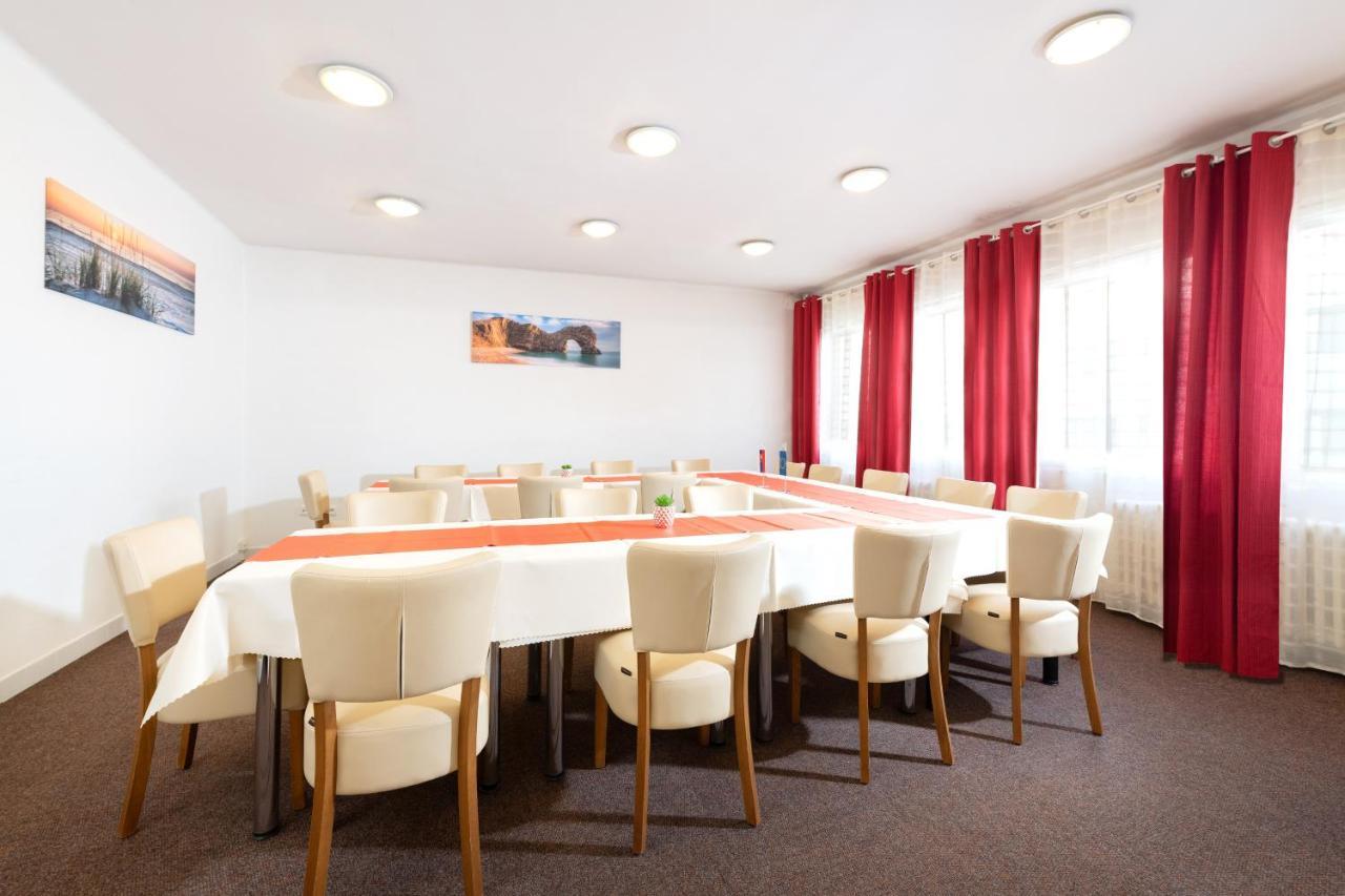 Hotel Plus Bratislava Dış mekan fotoğraf