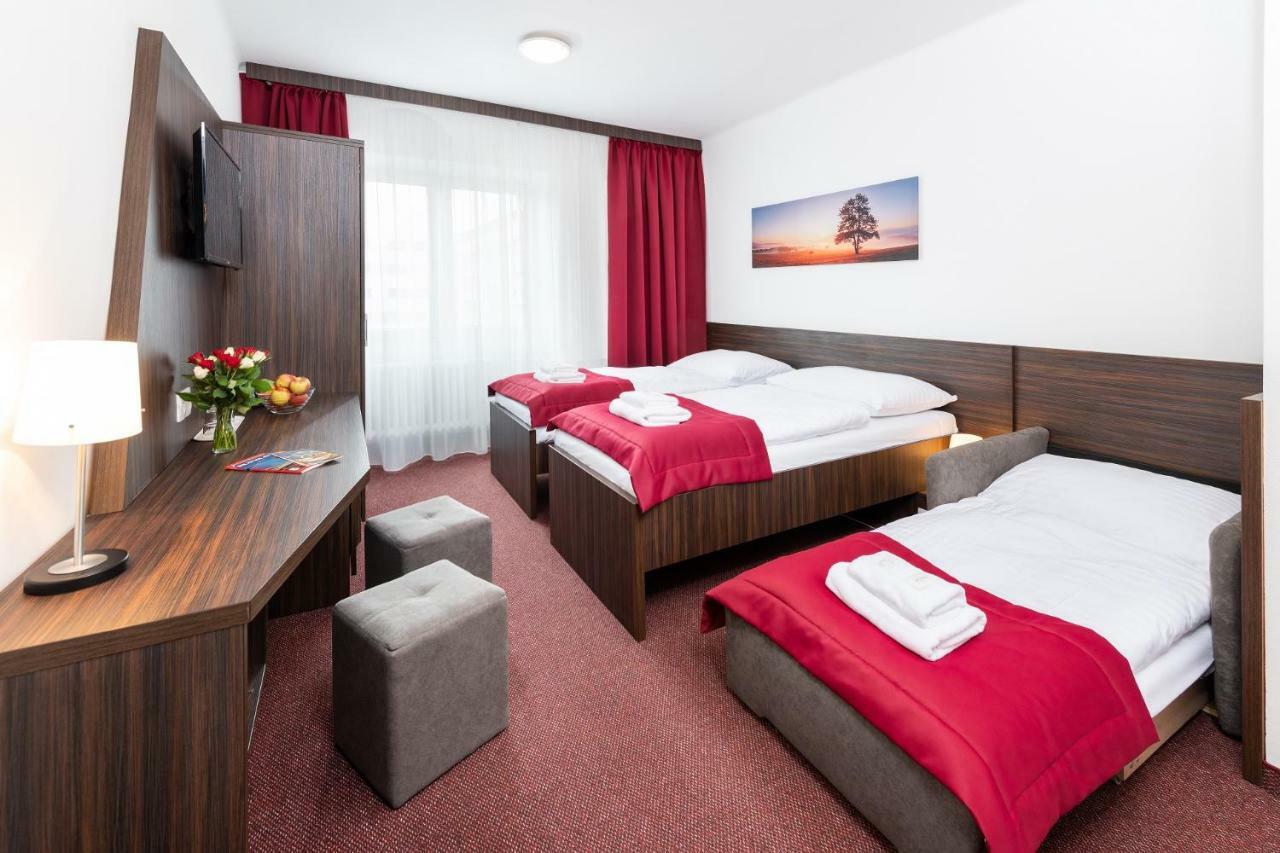 Hotel Plus Bratislava Dış mekan fotoğraf